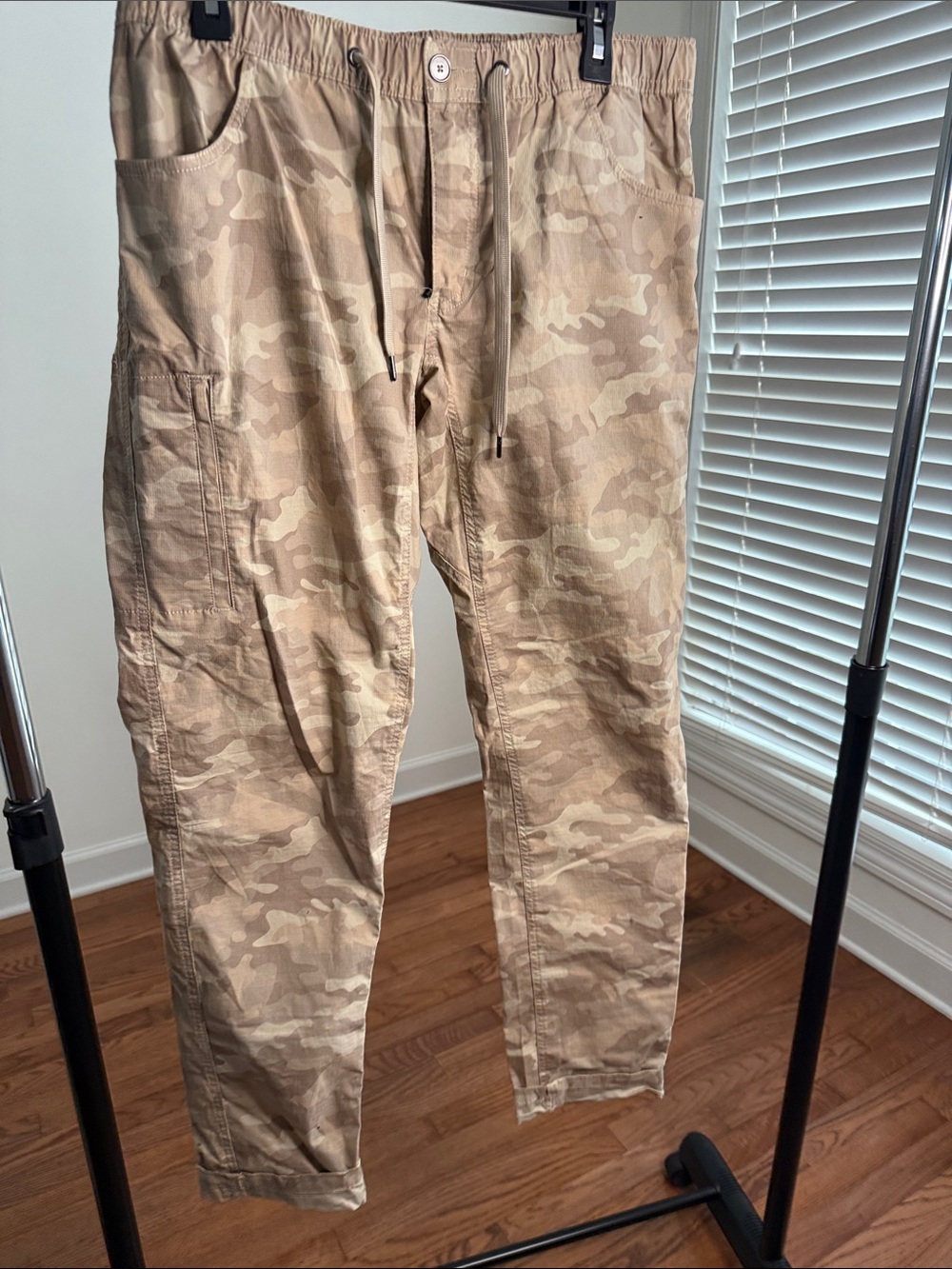 BYLT Weekender Pant - tan  camo XL